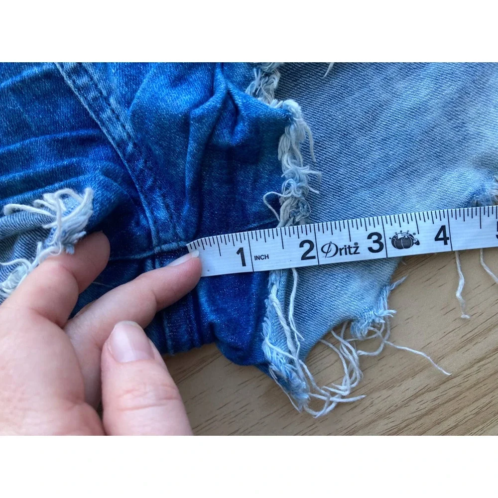 Forever 21 Distressed Short Cut-Off Jean Shorts 29in Waist (Sz8) - Picture 16 of 16